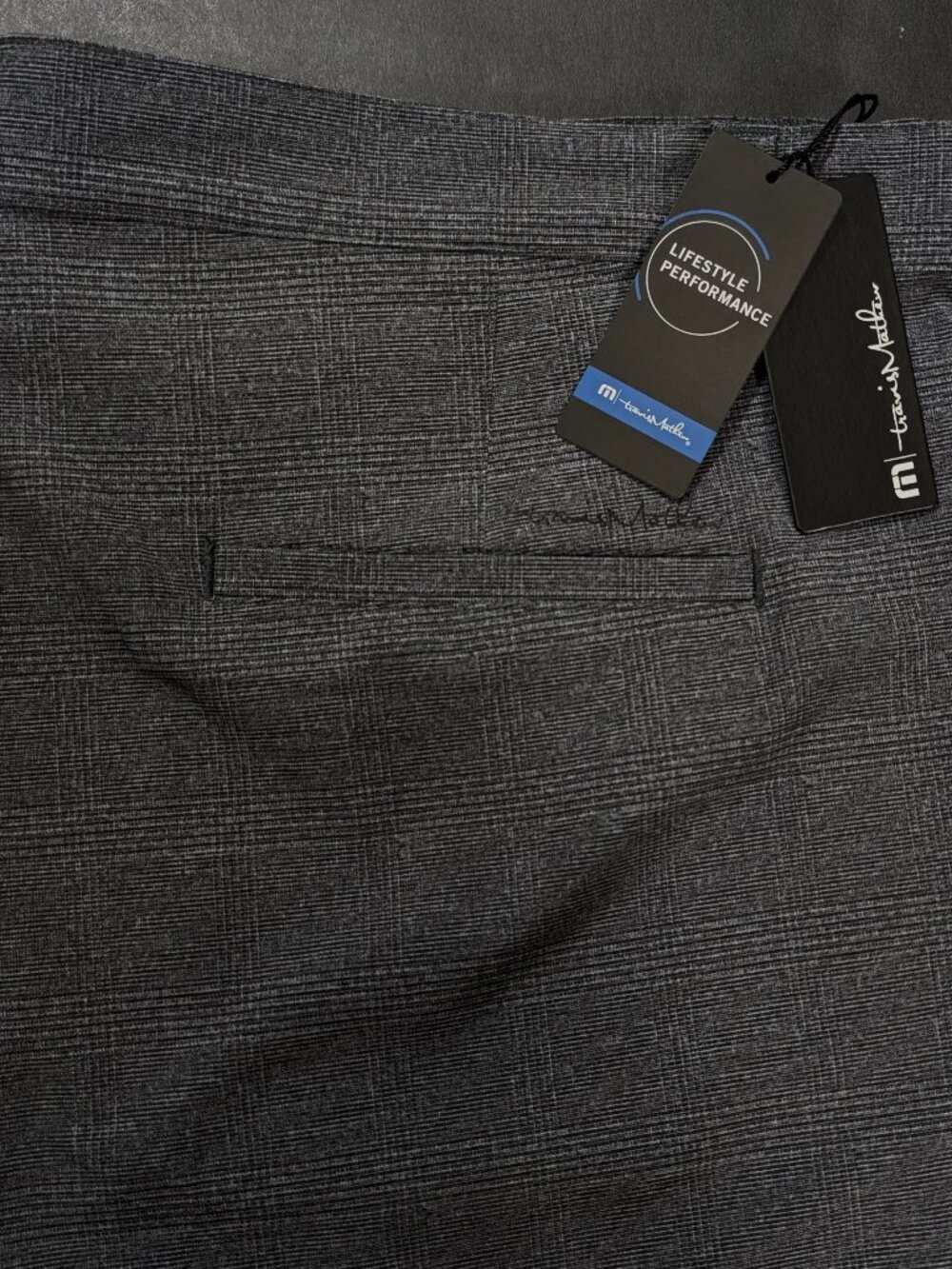 Travis Mathew Grommet Golf Shorts Gray Plaid Wicking Mens 38 Inseam 9"